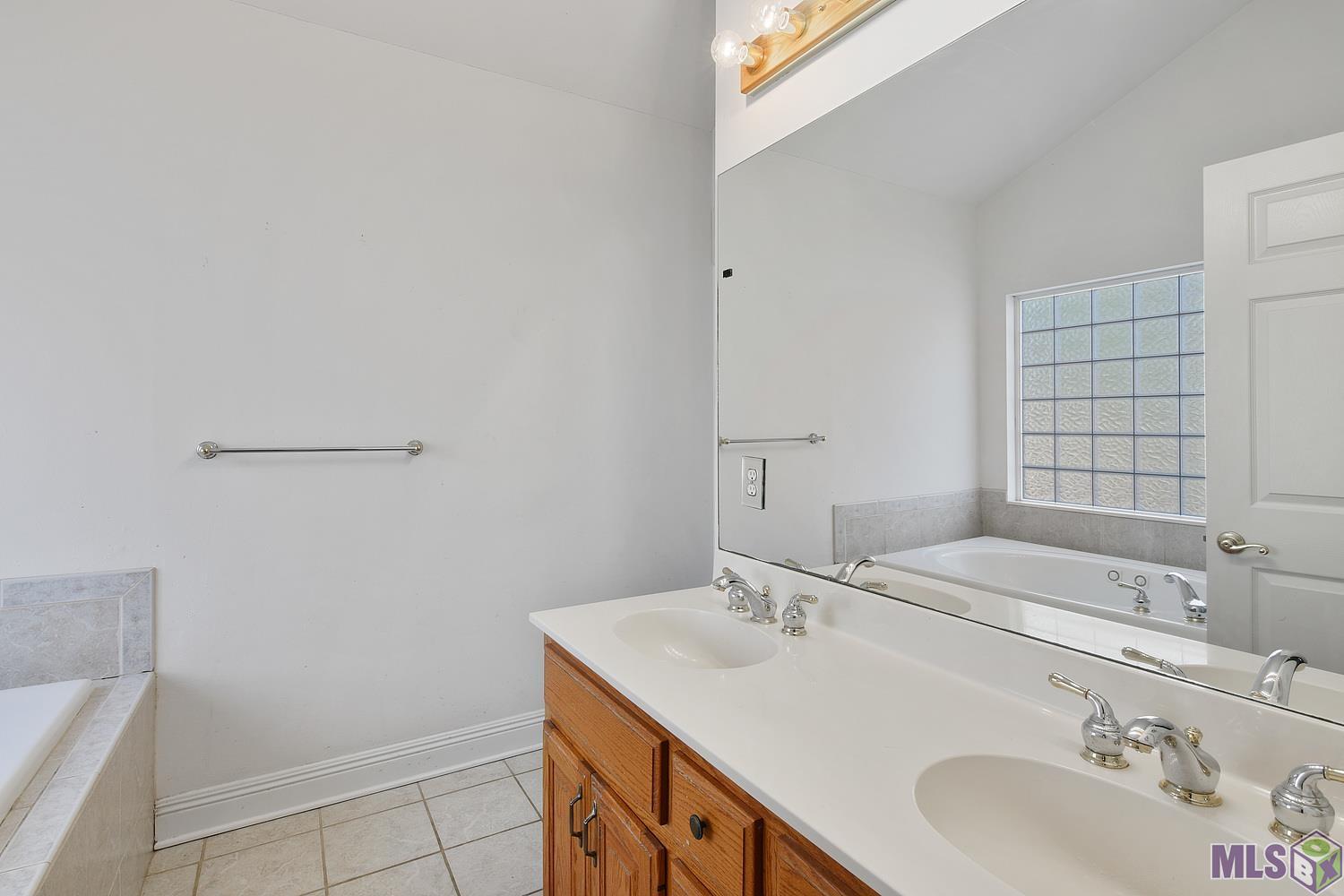 17177 Ronald Road Prairieville, LA 70769 - Photo 7 of 14 Gallery Image 7
