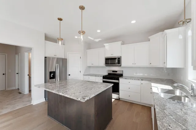 $629,900 | 1292 Ardcurra Row, Rosemount, MN 55068