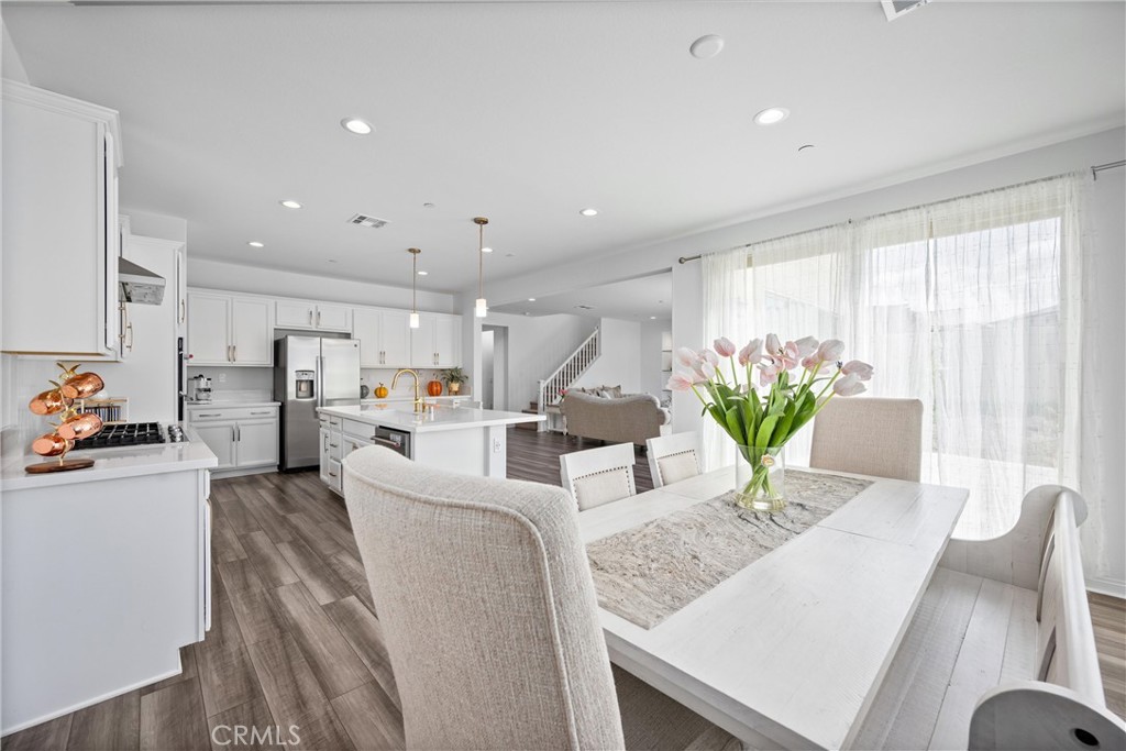 33288 Skyview Road Winchester, CA 92596 - Photo 22 of 51 Dining Area