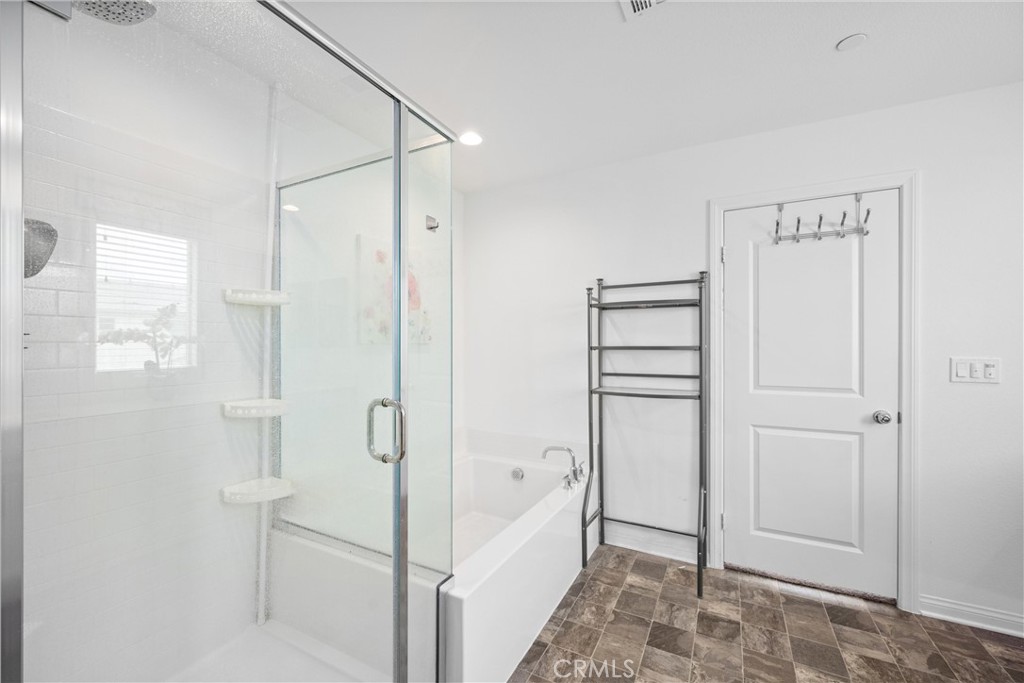 33288 Skyview Road Winchester, CA 92596 - Photo 44 of 51 Master Bathroom
