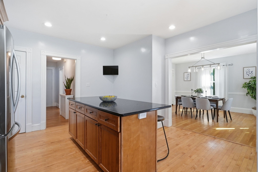 20 Pleasant Street Saugus, MA 01906 - Photo 13 of 38