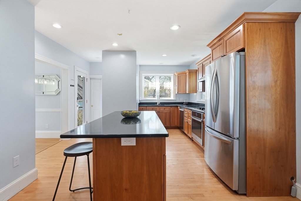 20 Pleasant Street Saugus, MA 01906 - Photo 10 of 38