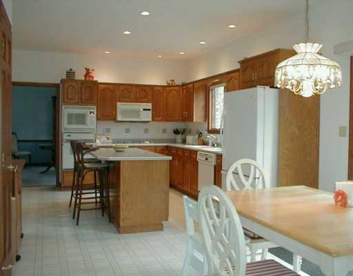 116 Pebble Court McKees Rocks, PA 15136 - Photo 4 of 8 Gallery Image 4