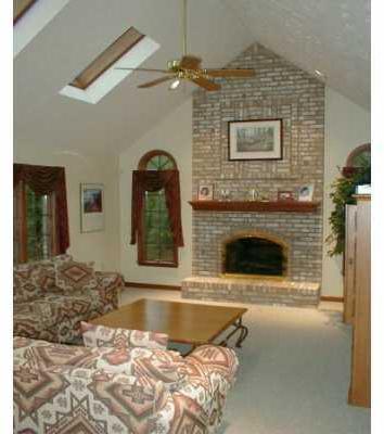 116 Pebble Court McKees Rocks, PA 15136 - Photo 5 of 8 Gallery Image 5