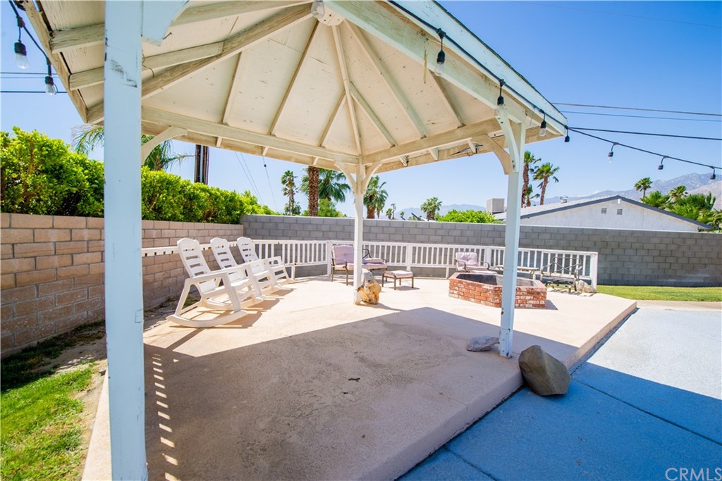 2240 North San Gorgonio Road Palm Springs, CA 92262 - Photo 18 of 33