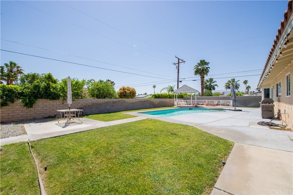 2240 North San Gorgonio Road Palm Springs, CA 92262 - Photo 27 of 33