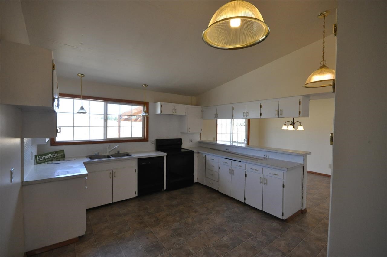 13919 West Lincoln Road Spokane, WA 99224 - Photo 5 of 20