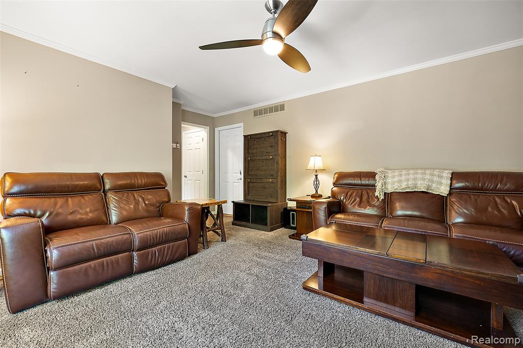 1298 West Fairview Lane Rochester Hills, MI 48306 - Photo 38 of 68