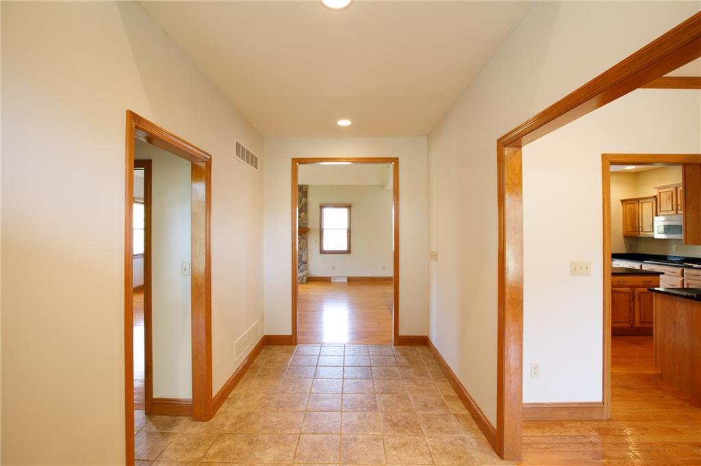 331 Myoma Road Mars, PA 16046 - Photo 3 of 25 Gallery Image 3