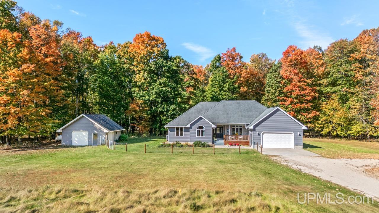 8575 M.5 Road Gladstone, MI 49837 - Photo 4 of 33