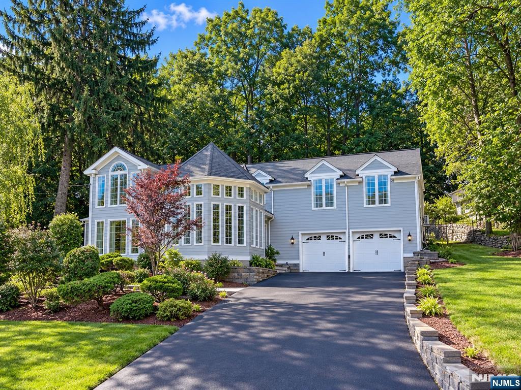 35 Sunnyhill Road Dover, NJ 07801 - Photo 1 of 50 Gallery Image 1