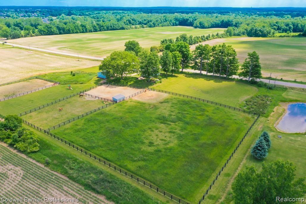 3626 West Oregon Road Lapeer, MI 48446 - Photo 55 of 63 3626 W Oregon-59.jpg