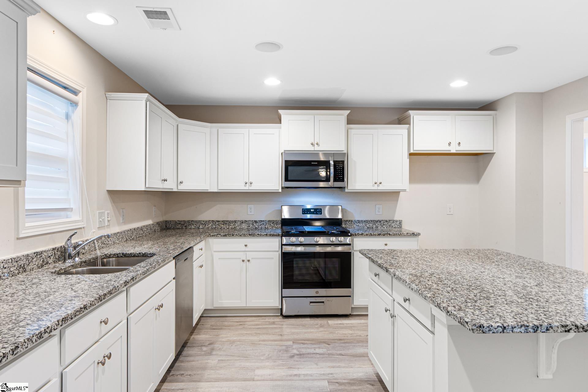 100 Bruinen Drive Fountain Inn, SC 29644 - Photo 11 of 48