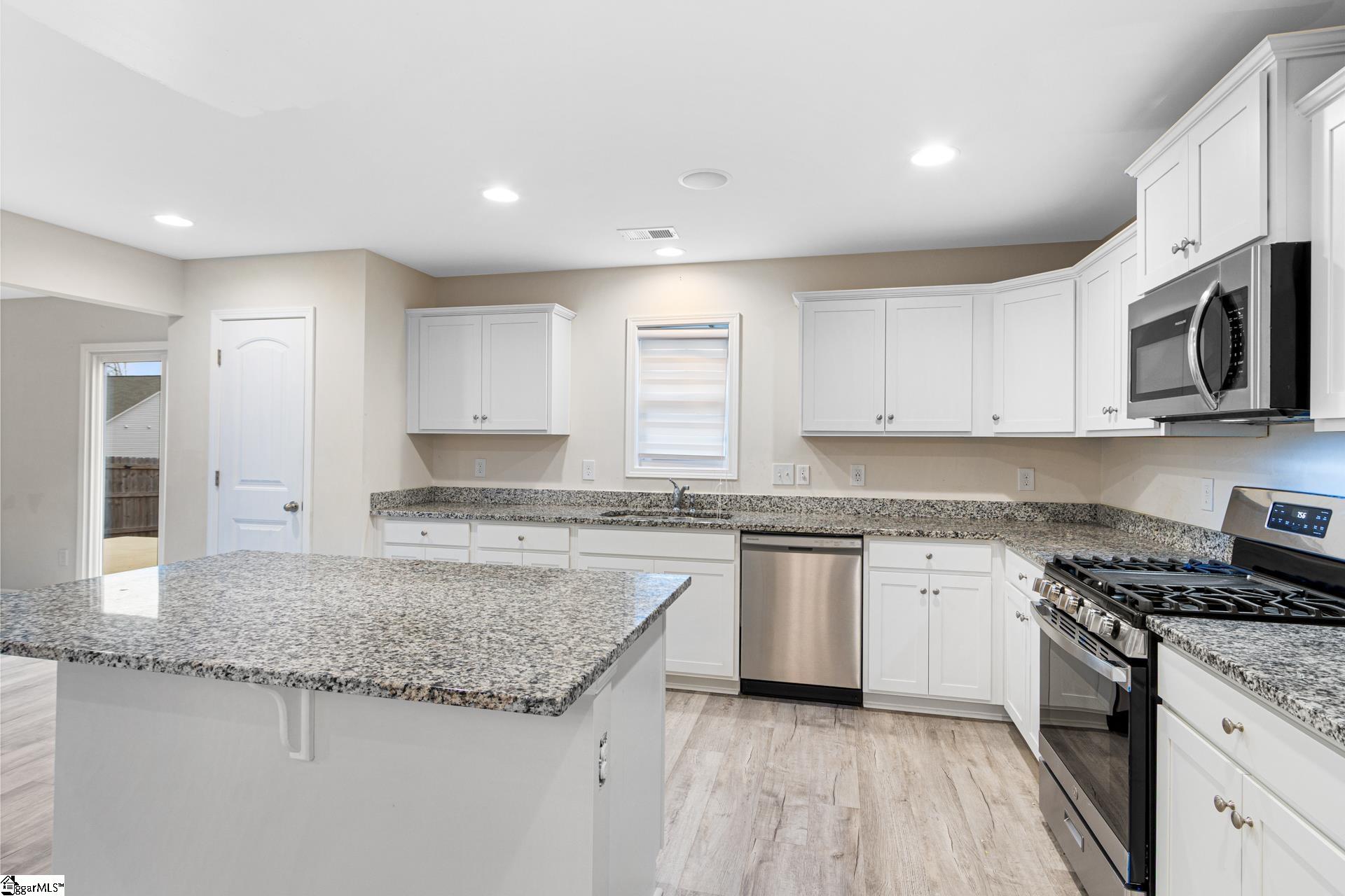 100 Bruinen Drive Fountain Inn, SC 29644 - Photo 10 of 48