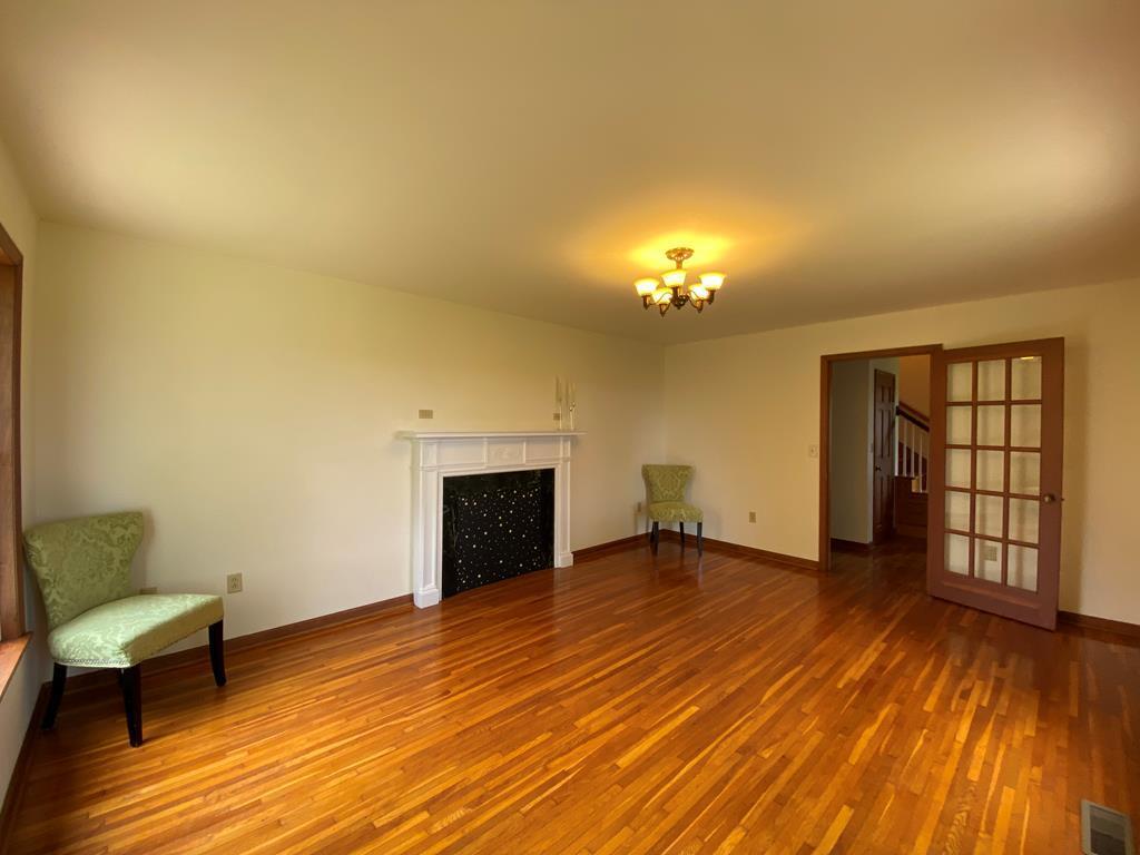 308 Fairway Drive Abingdon, VA 24211 - Photo 12 of 41 fairway living room