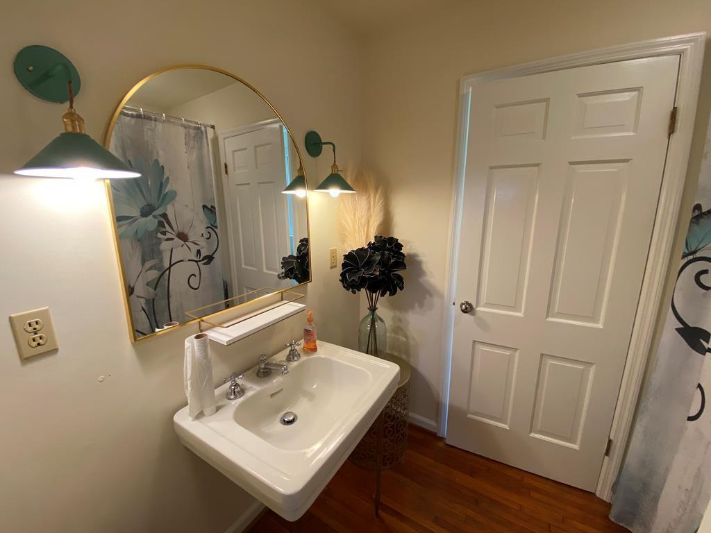 308 Fairway Drive Abingdon, VA 24211 - Photo 17 of 41 fairway sink