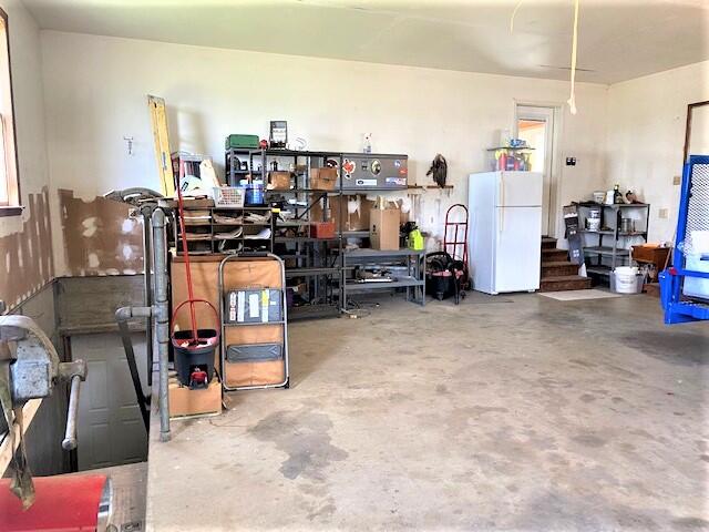 308 Fairway Drive Abingdon, VA 24211 - Photo 23 of 41 fairway garage int