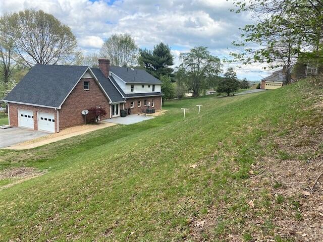 308 Fairway Drive Abingdon, VA 24211 - Photo 40 of 41 fairway yard3