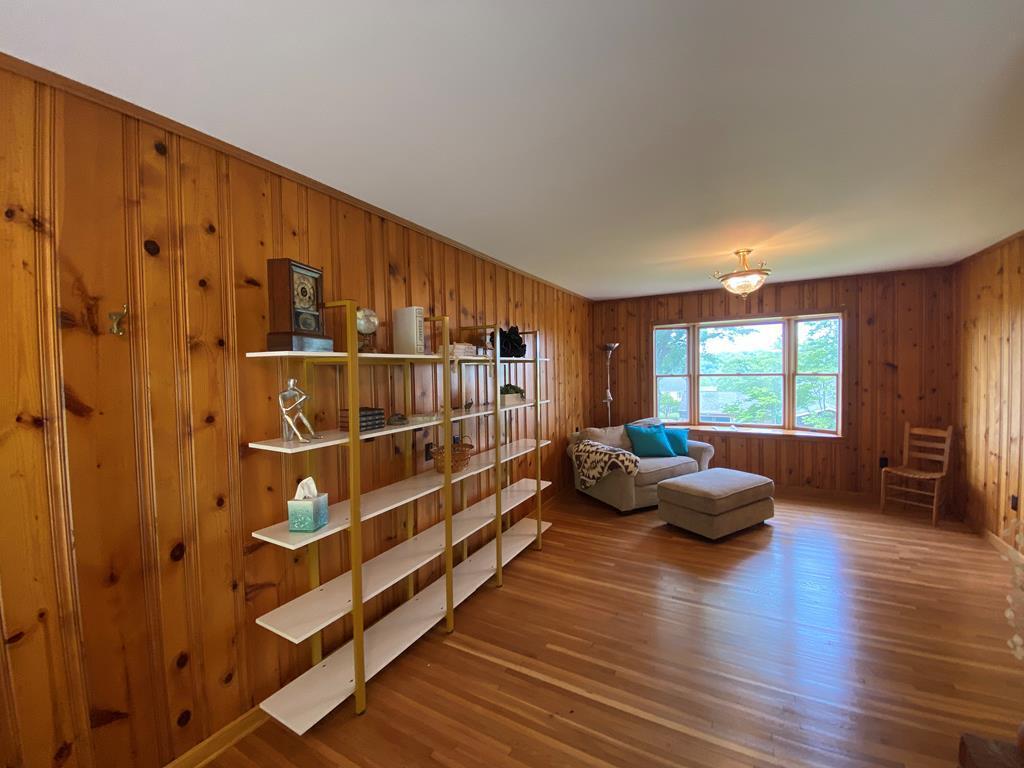 308 Fairway Drive Abingdon, VA 24211 - Photo 6 of 41 fairway front room 2