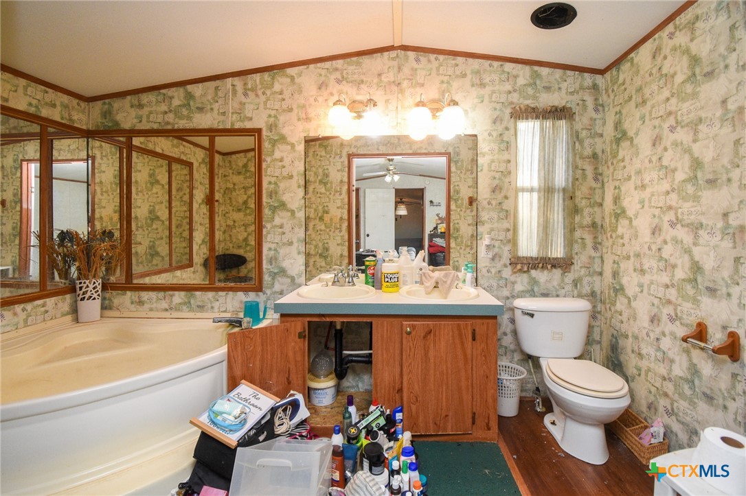 768 Rodeo Road Inez, TX 77968 - Photo 13 of 26