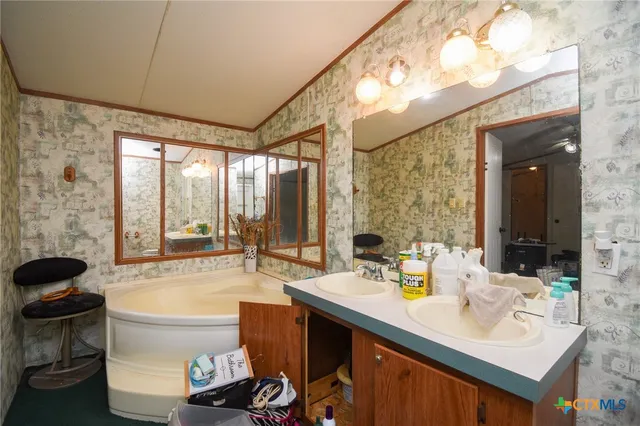 $109,400 | 768 Rodeo Road, Inez, TX 77968