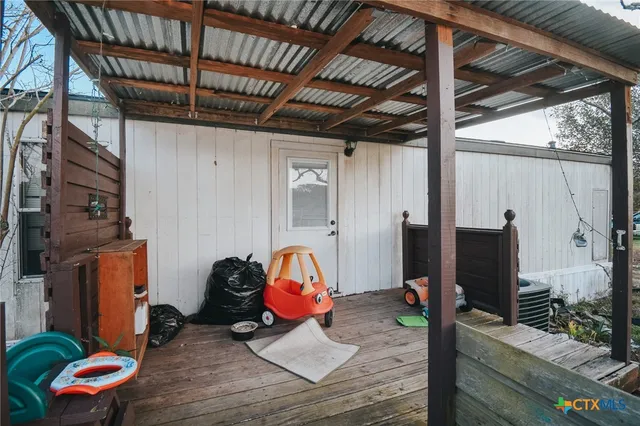 $109,400 | 768 Rodeo Road, Inez, TX 77968