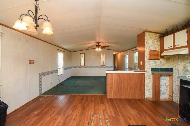 $109,400 | 768 Rodeo Road, Inez, TX 77968