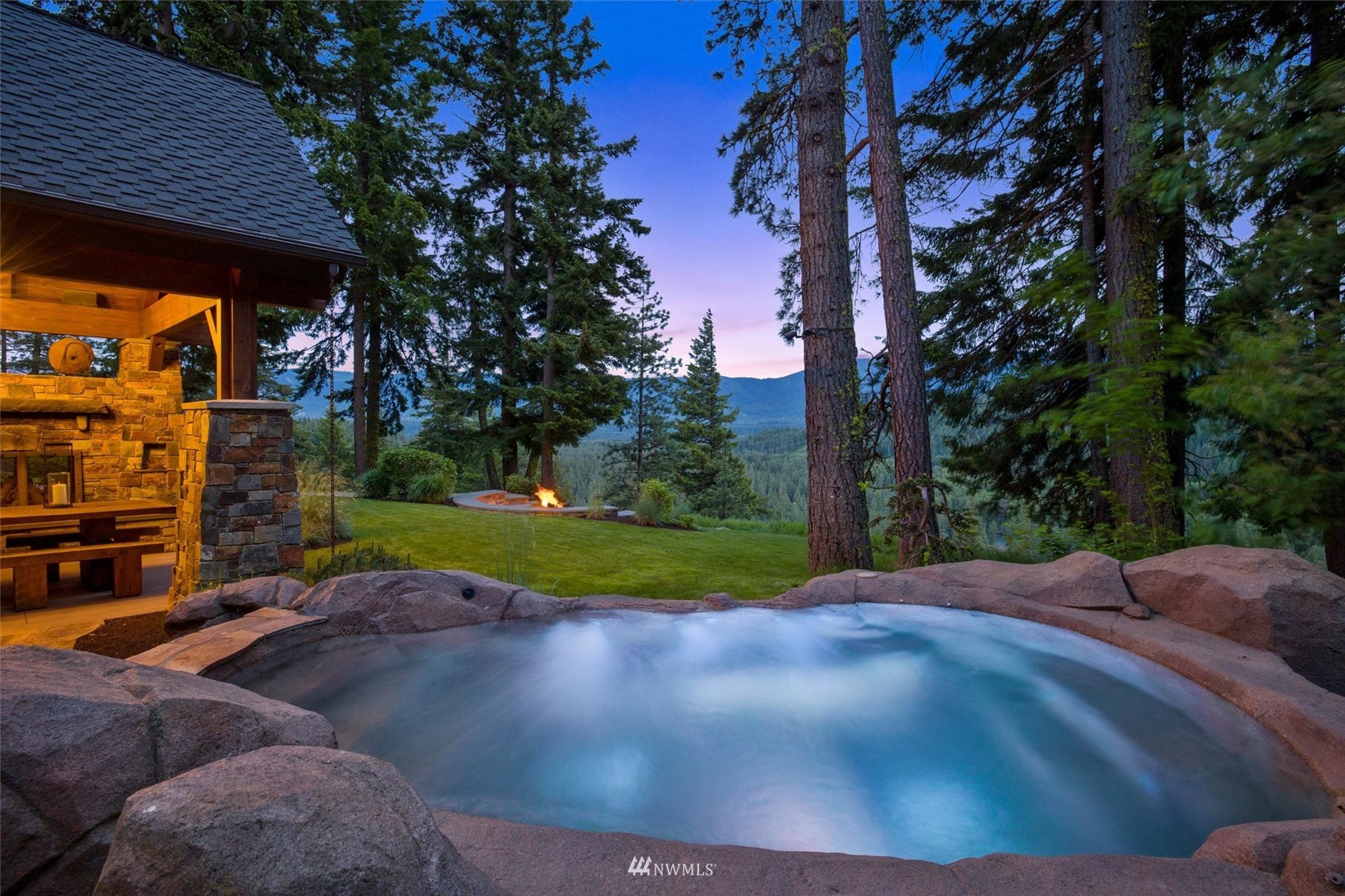 1650 Pinegrass Loop Cle Elum, WA 98922 - Photo 6 of 40 a view of backyard with outdoor seating and green space