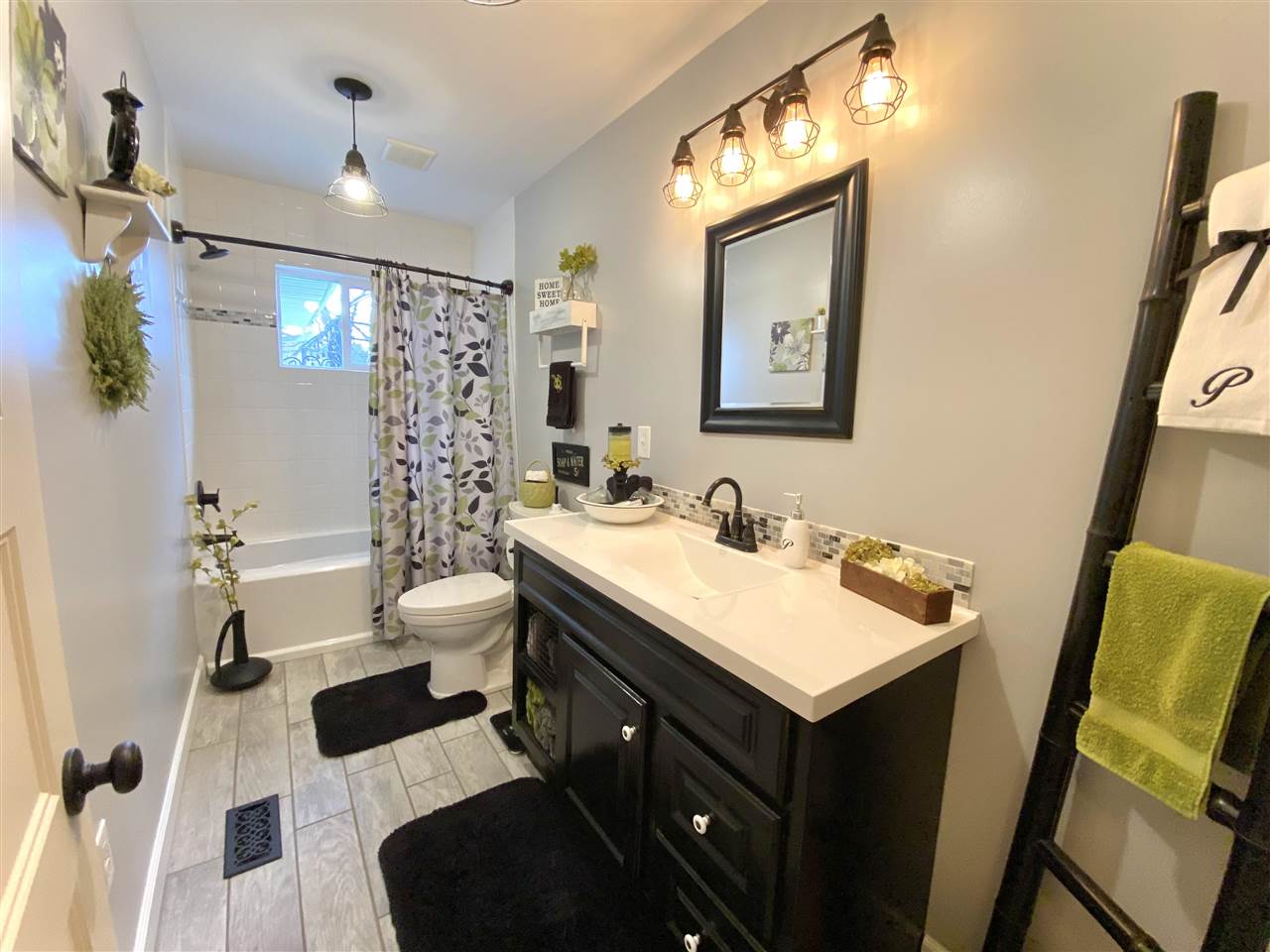 633 Richardson Road Owosso, MI 48867 - Photo 22 of 64 50070798-21.JPG