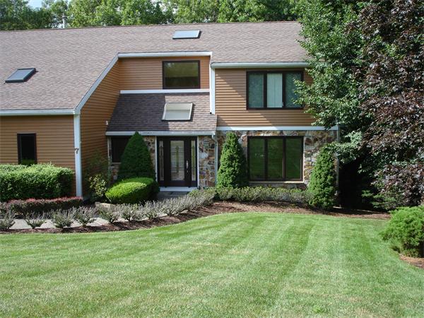 7 Knight Road Sharon, MA 02067 - Photo 3 of 14 Gallery Image 3