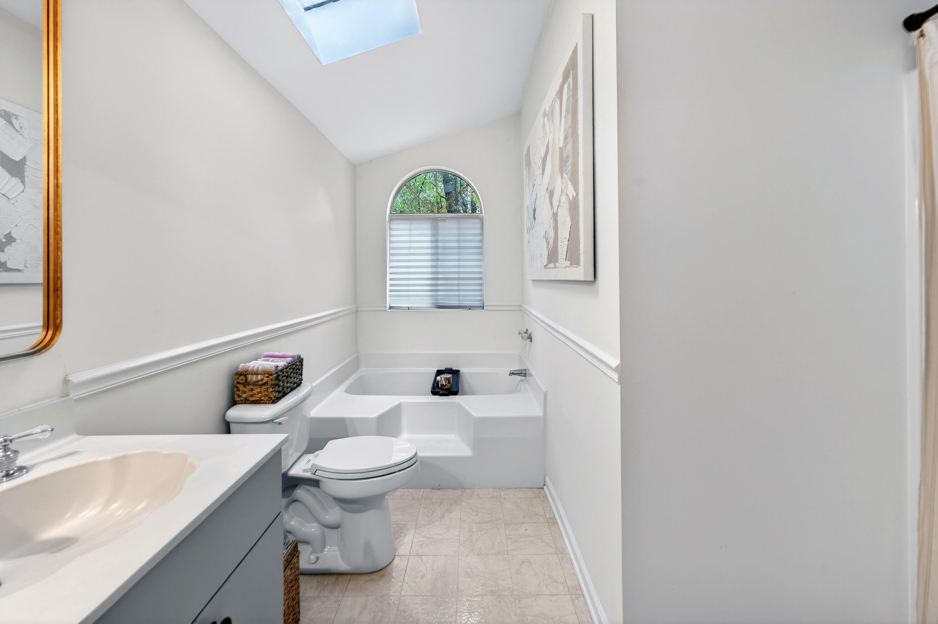 1258 Llewellyn Road Mount Pleasant, SC 29464 - Photo 17 of 35 Primary Bath