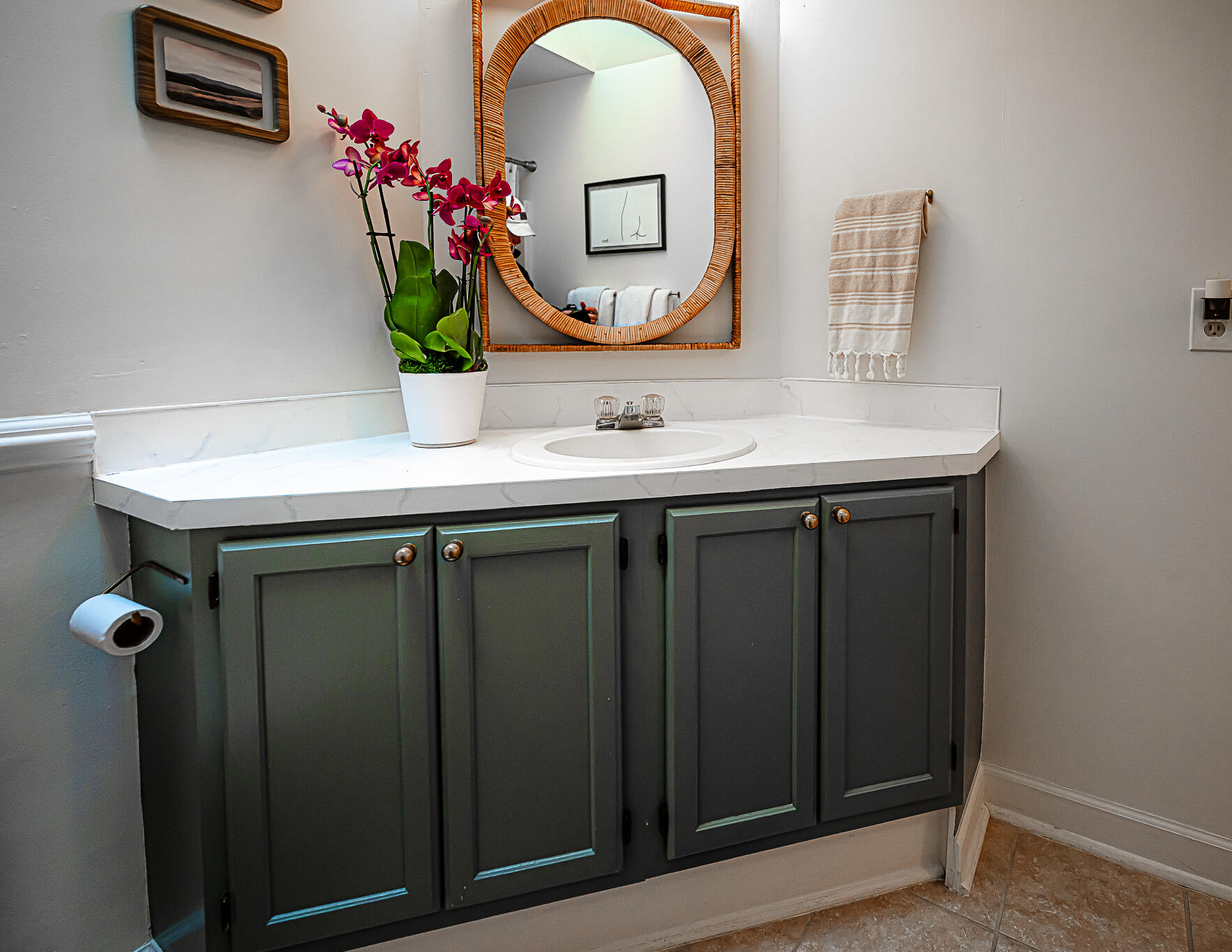 1258 Llewellyn Road Mount Pleasant, SC 29464 - Photo 23 of 35 Secondary Bath