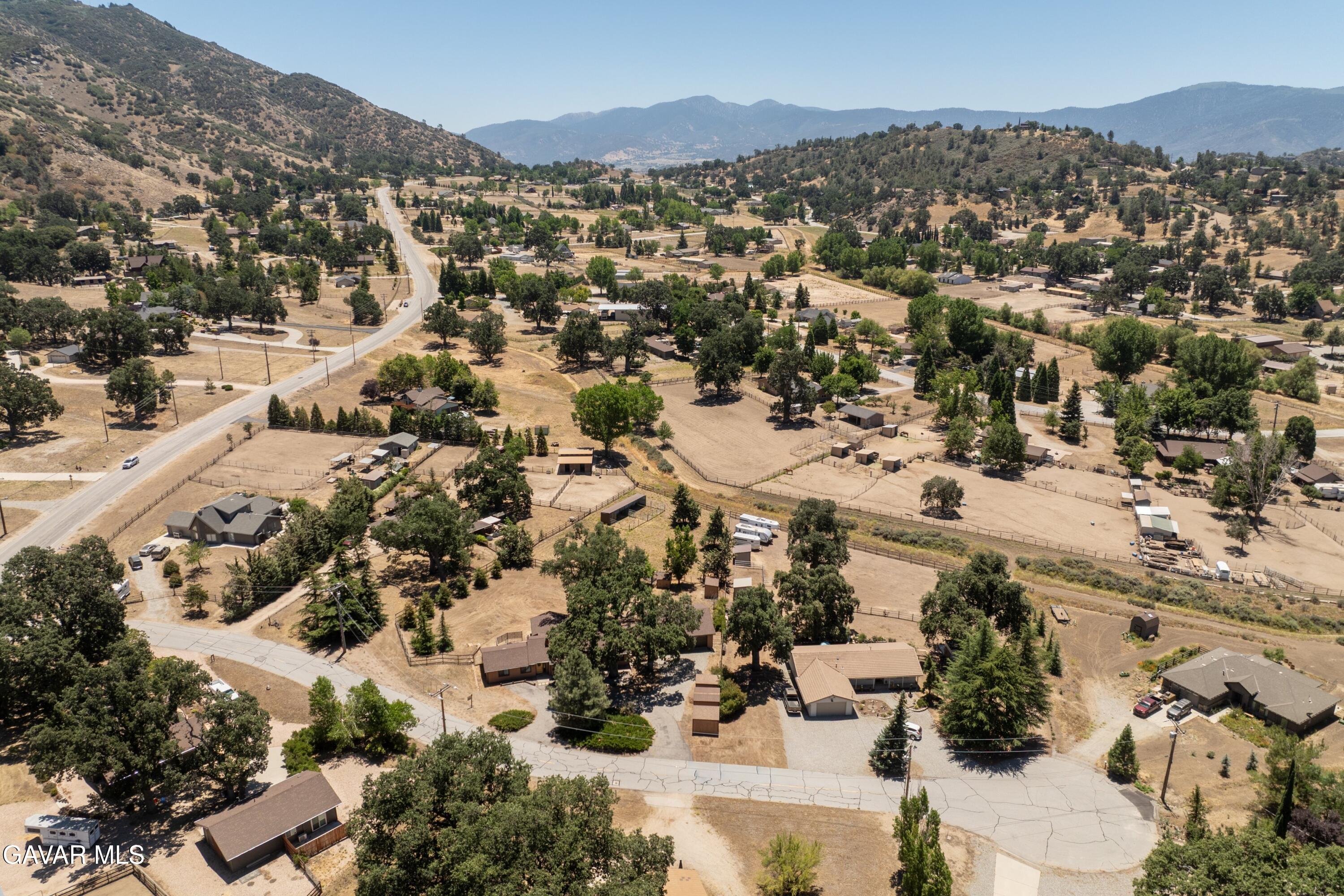 26720 Sutter Court Tehachapi, CA 93561 - Photo 22 of 36 22-DJI_0719-HDR