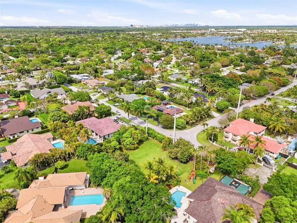 $1,750,000 | 9901 Southwest 145th Street, Miami, FL 33176