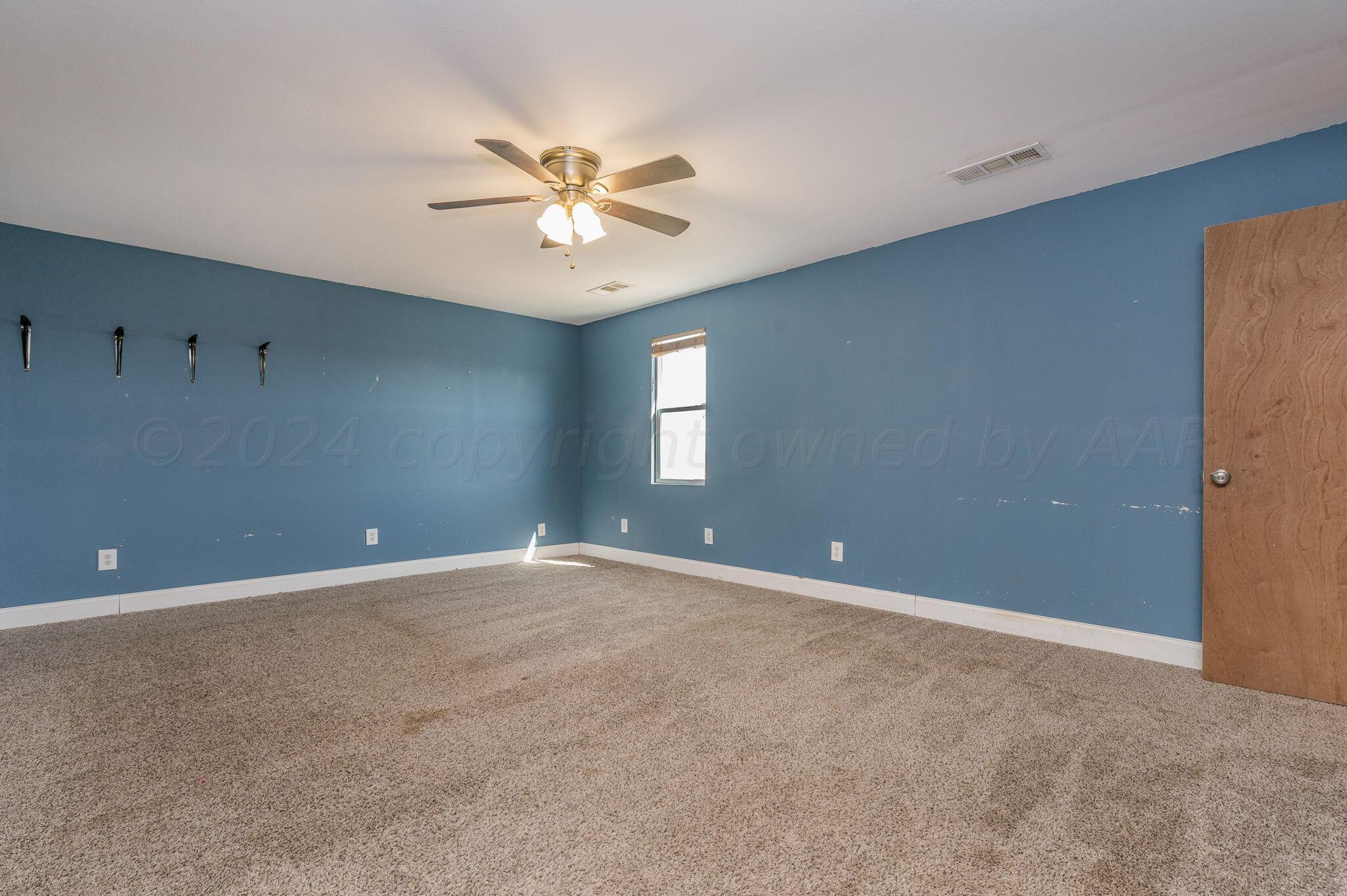 21600 Grandview Road Amarillo, TX 79124 - Photo 12 of 34 Master Bedroom