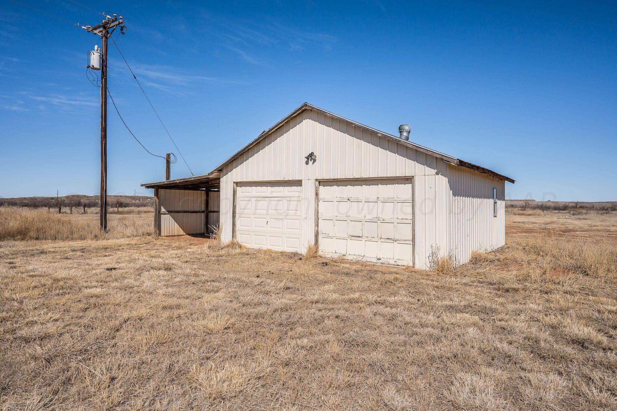 21600 Grandview Road Amarillo, TX 79124 - Photo 23 of 34 Garage