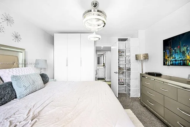 $1,890 | 777 South Federal Highway, Unit RP405, Pompano Beach, FL 33062