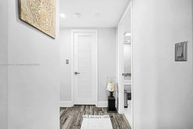 $1,890 | 777 South Federal Highway, Unit RP405, Pompano Beach, FL 33062