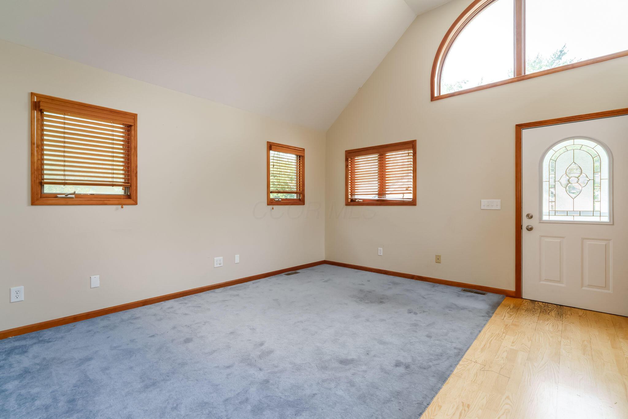 908 Vernon Road Columbus, OH 43209 - Photo 12 of 36 Family Room
