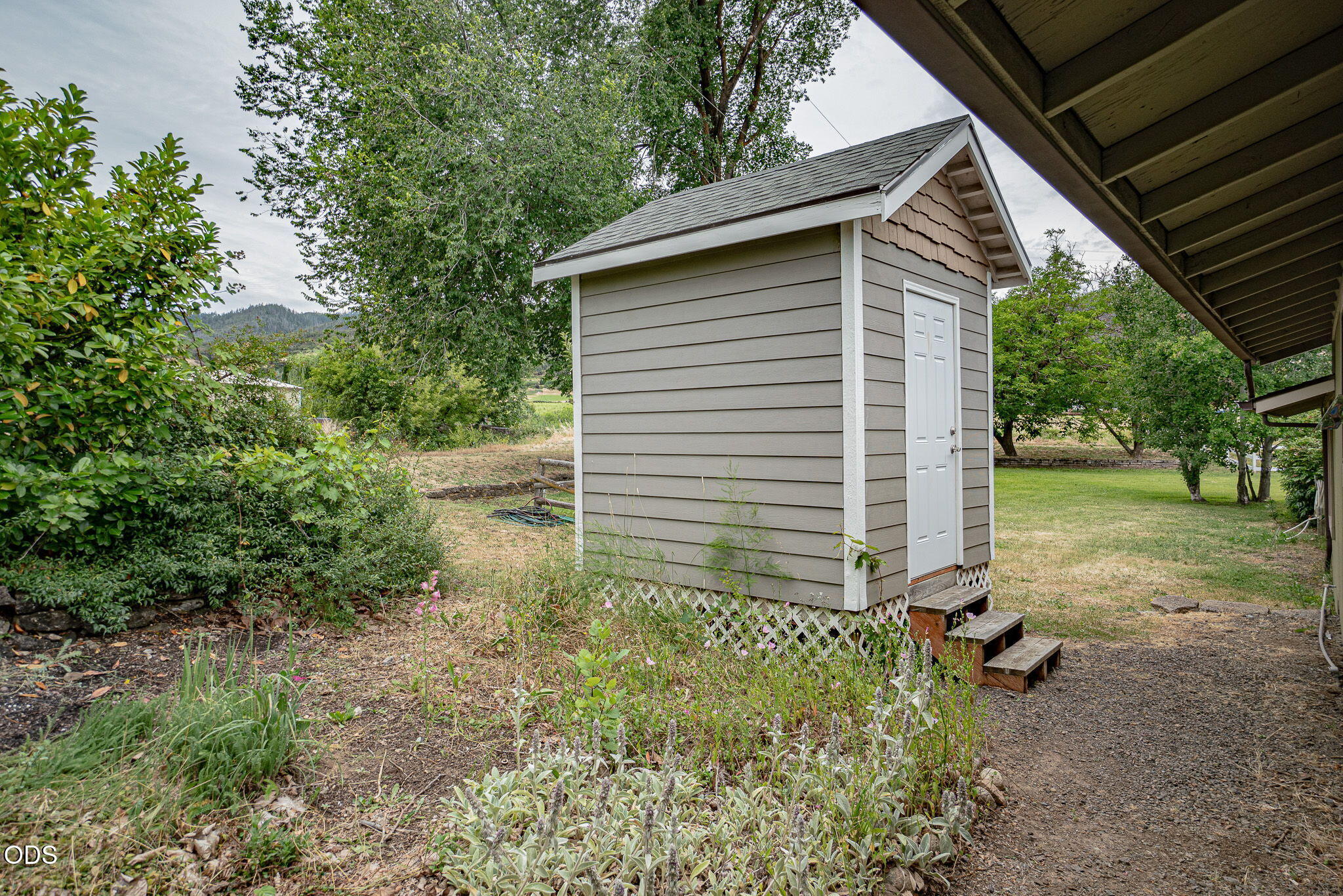 6085 Walden Lane Talent, OR 97540 - Photo 30 of 53