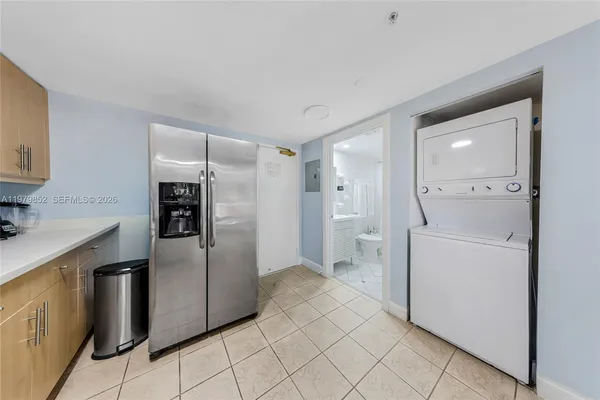 $4,000 | 2951 South Bayshore Drive, Unit 215, Coconut Grove, FL 33133