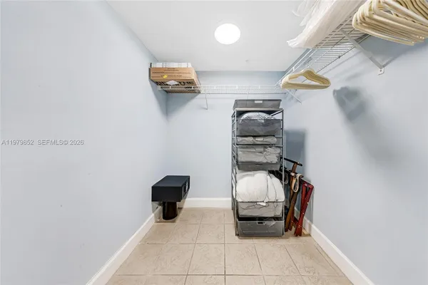 $4,000 | 2951 South Bayshore Drive, Unit 215, Coconut Grove, FL 33133