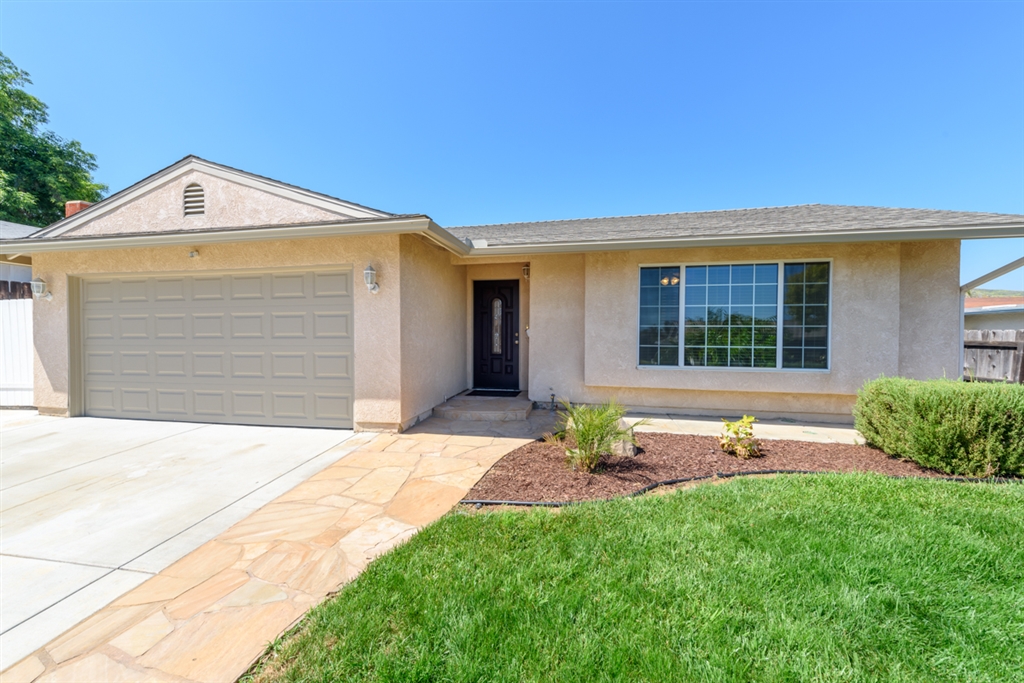 10014 Pinewood View Santee, CA 92071 - Photo 23 of 25