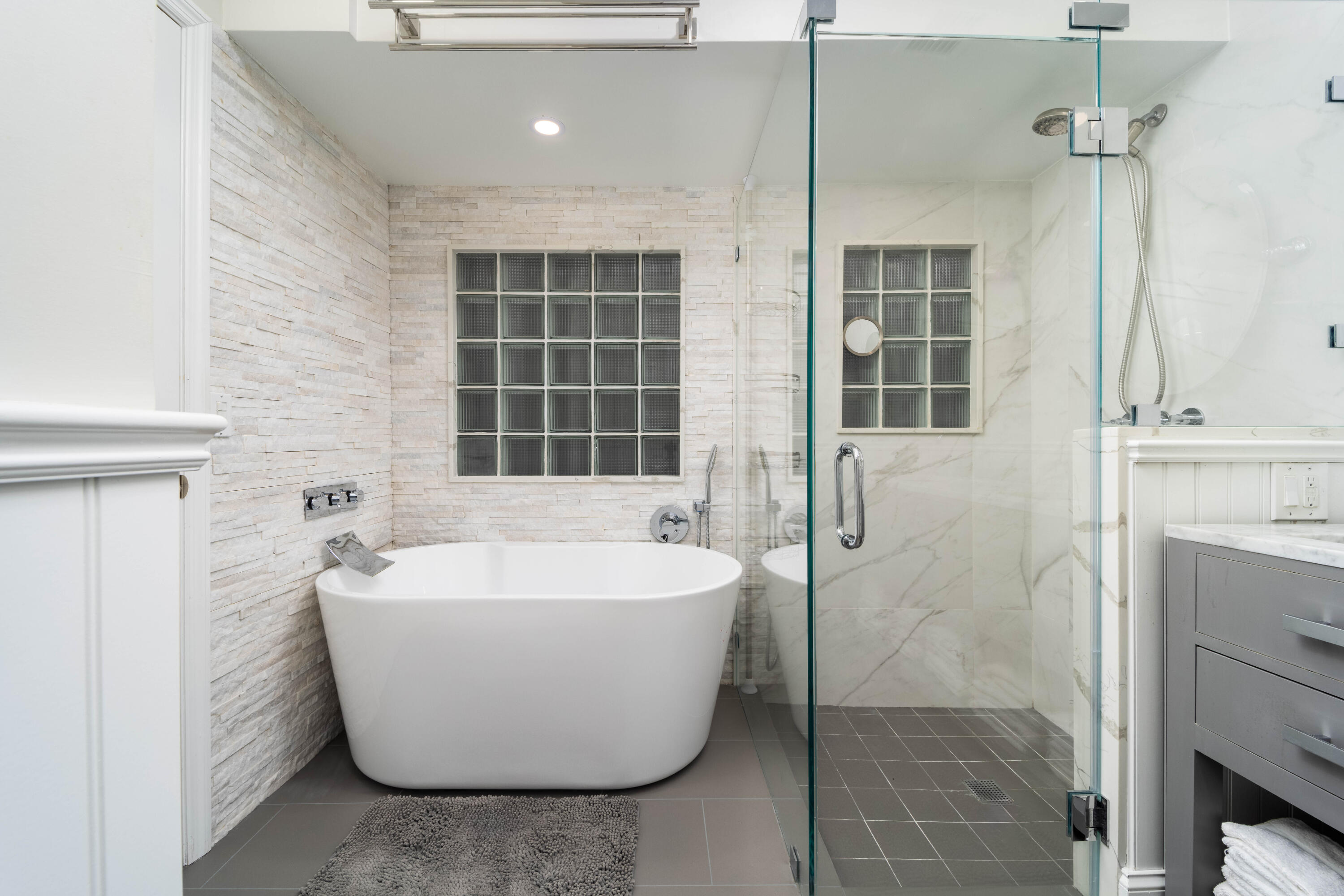 1170 Pepperridge Terrace Boca Raton, FL 33486 - Photo 14 of 33 Primary Bathroom