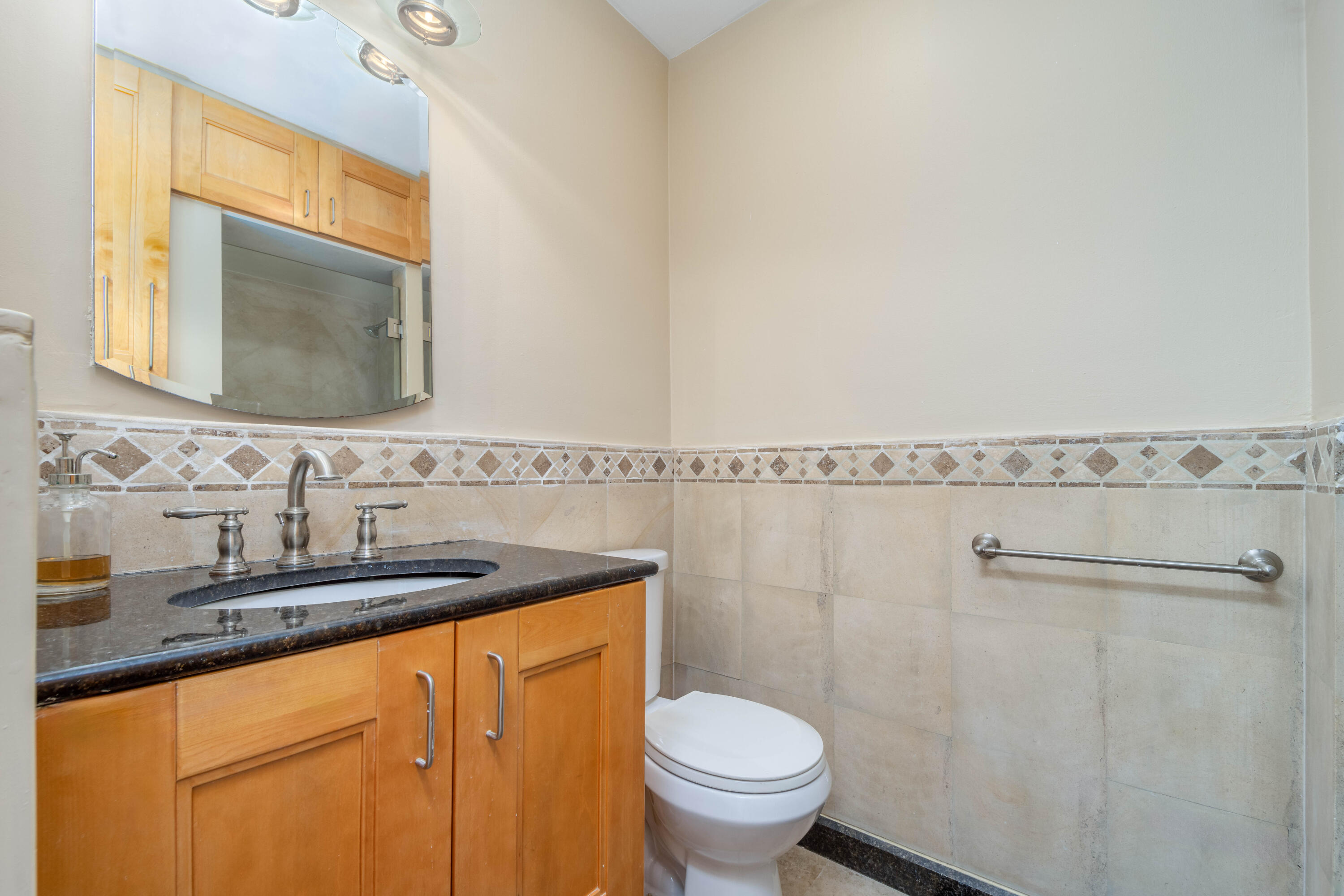 1170 Pepperridge Terrace Boca Raton, FL 33486 - Photo 19 of 33 Guest Bathroom 2