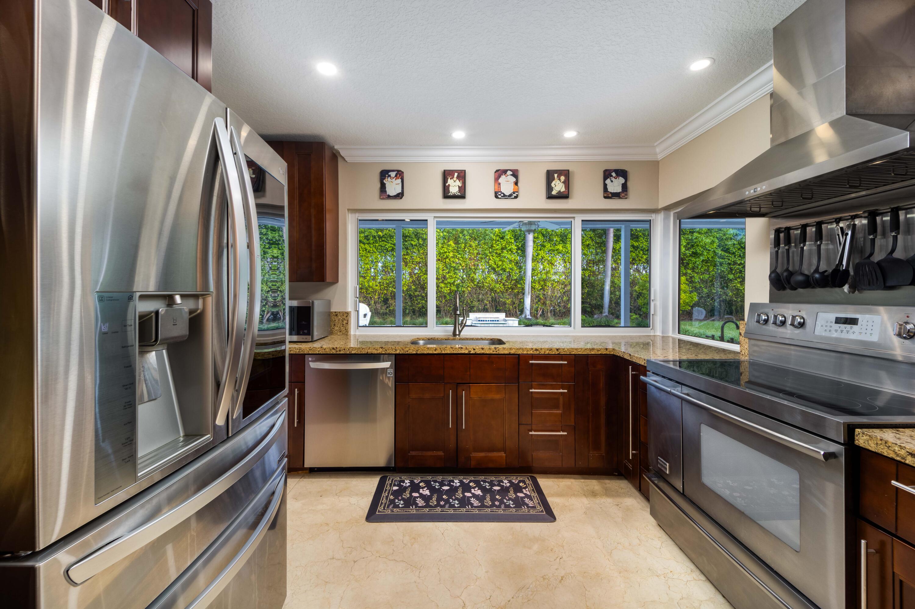 1170 Pepperridge Terrace Boca Raton, FL 33486 - Photo 10 of 33 Kitchen