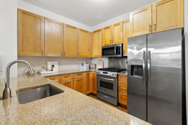 $699,000 | 105 Greene Street, Unit 1001, Jersey City, NJ 07302