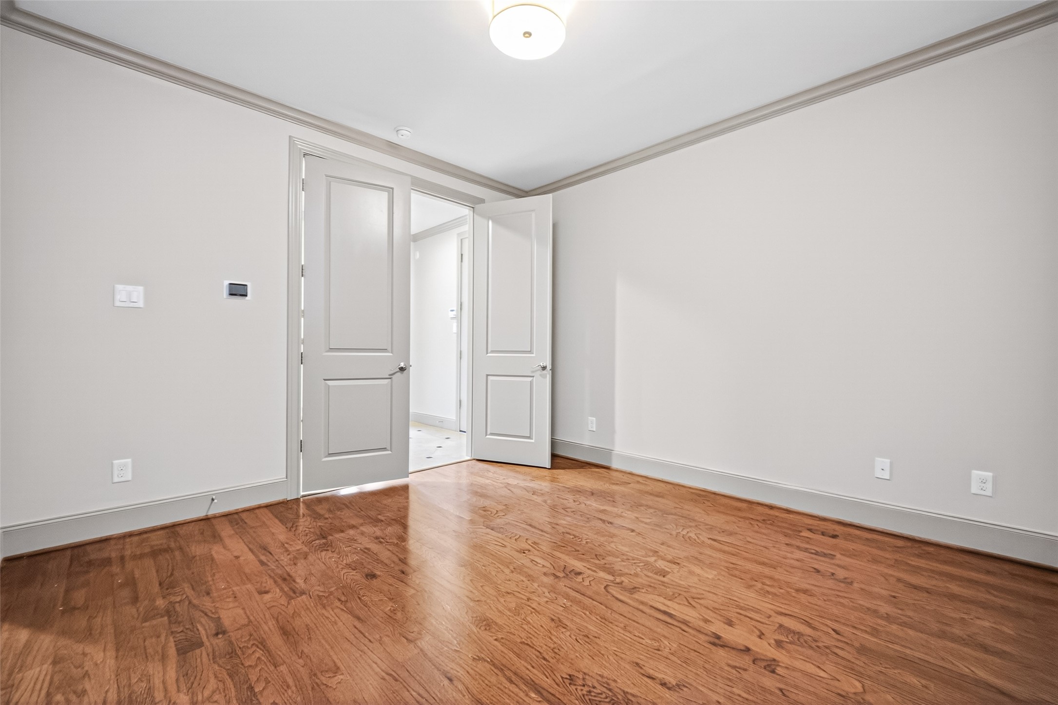 308 West Bell Street Houston, TX 77019 - Photo 10 of 50