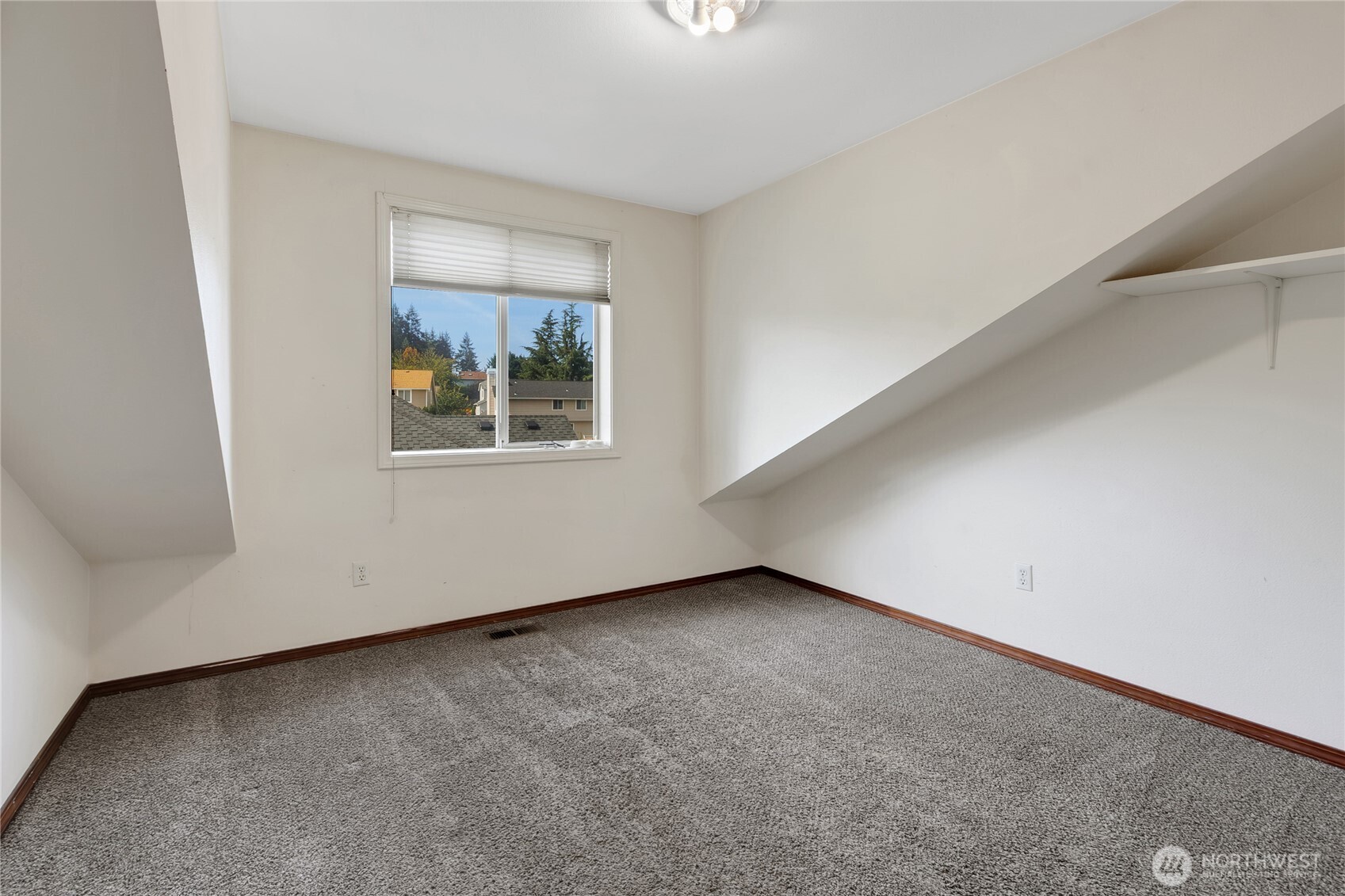 1909 South 375th Street Federal Way, WA 98003 - Photo 27 of 38 Gallery Image 27