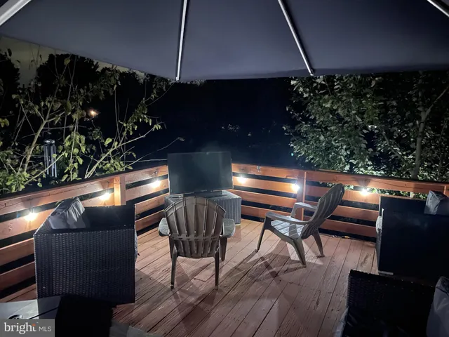 a view of outdoor dining space with seating space